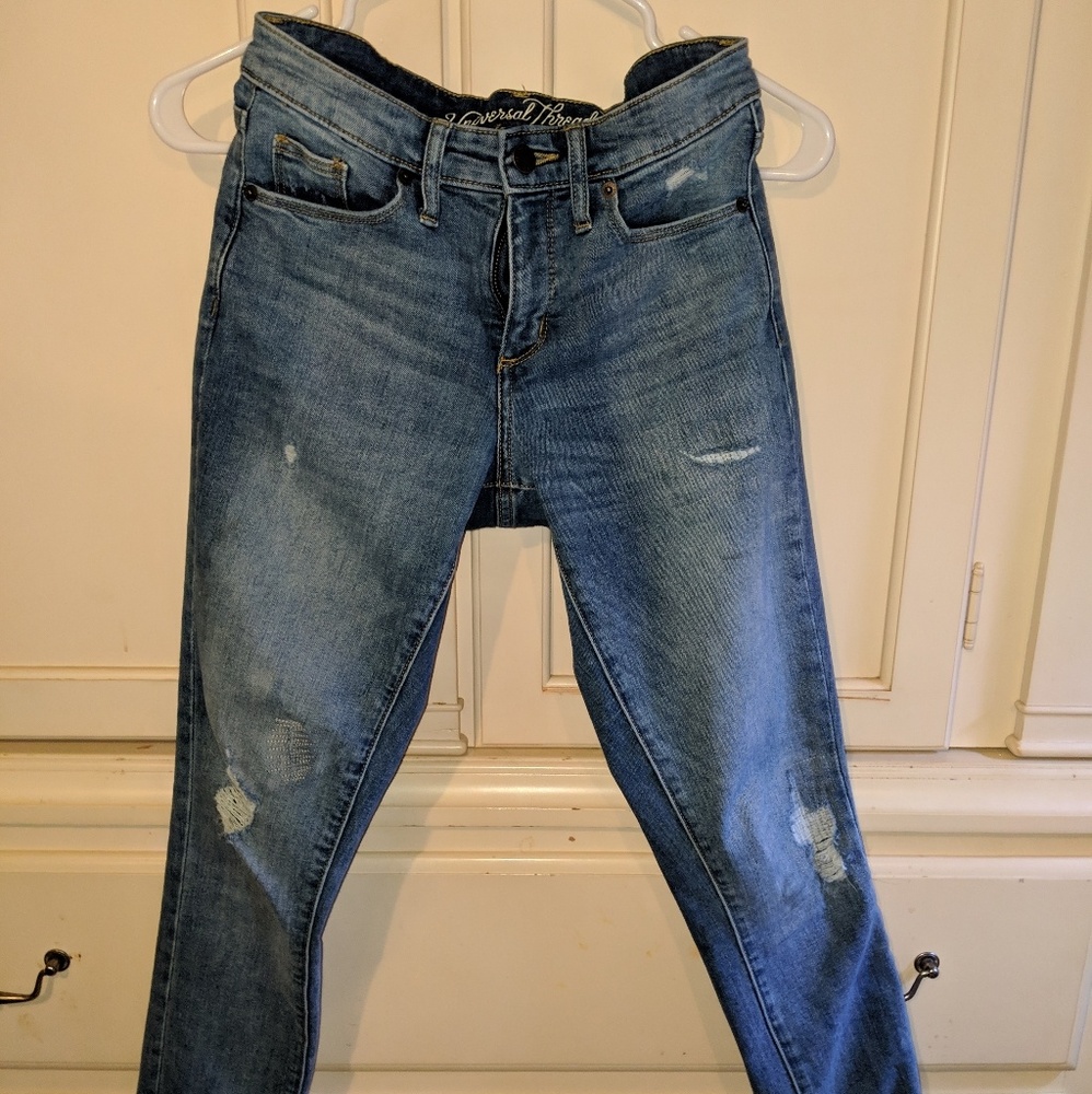 Universal Thread Ripped/Distressed Skinny Jeans